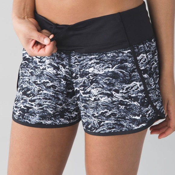 lululemon athletica Pants - [Lululemon] Run Time Shorts in Nami Wave 6